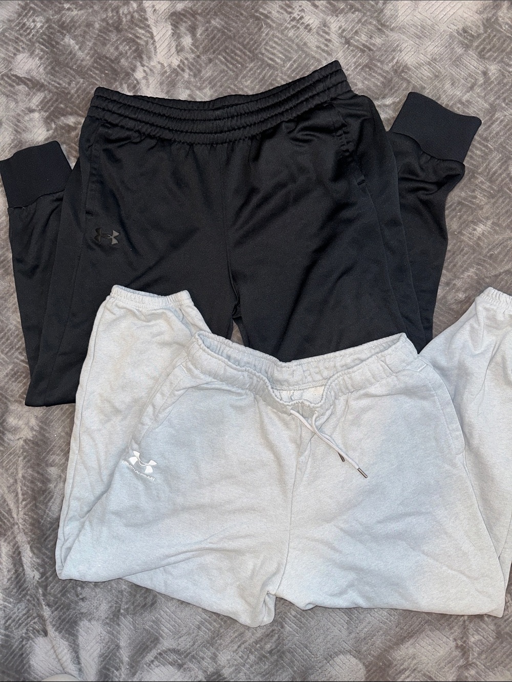 Under Armour Black and Light Gray Sweats Women’s